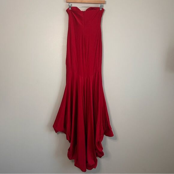 Faviana Red Elegant Strapless Front Knot Evening Gown Size 4 - Picture 9 of 11